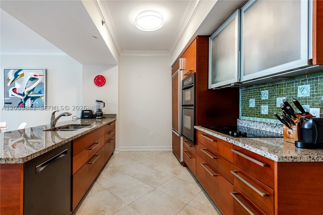 Condo in Hallandale Beach, Florida, United States 3 - 18436557