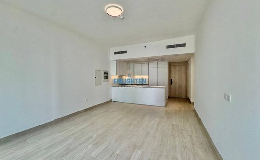 Apartment in JVC / Jumeirah Village Circle, Dubai, United Arab Emirates 1