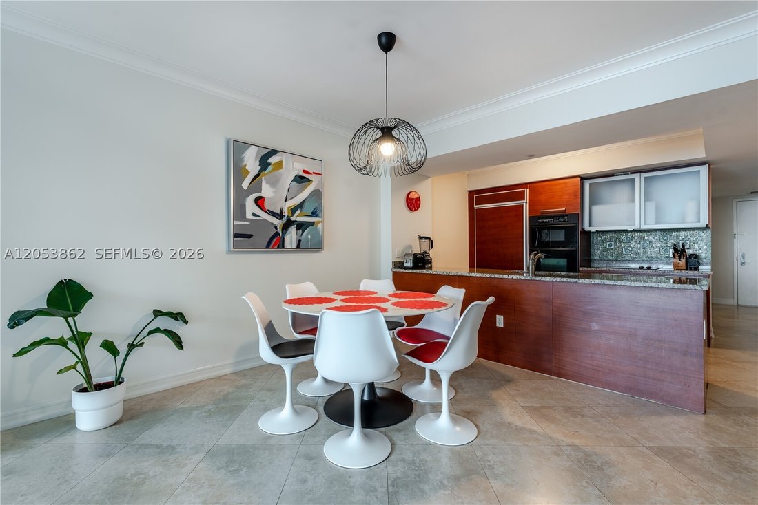 Condo in Hallandale Beach, Florida, United States 4 - 18436557