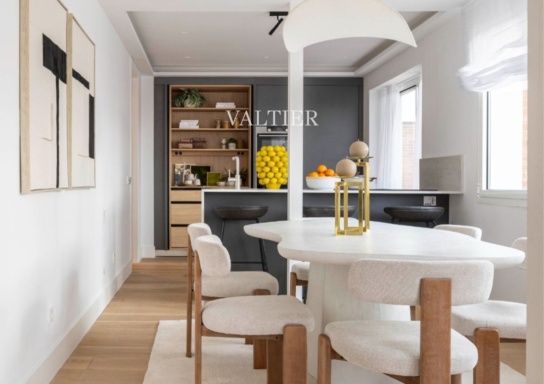 Apartment in Chamberi, Madrid, Spain 5 - 18427878