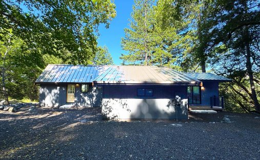 House in Laytonville, California, United States 1