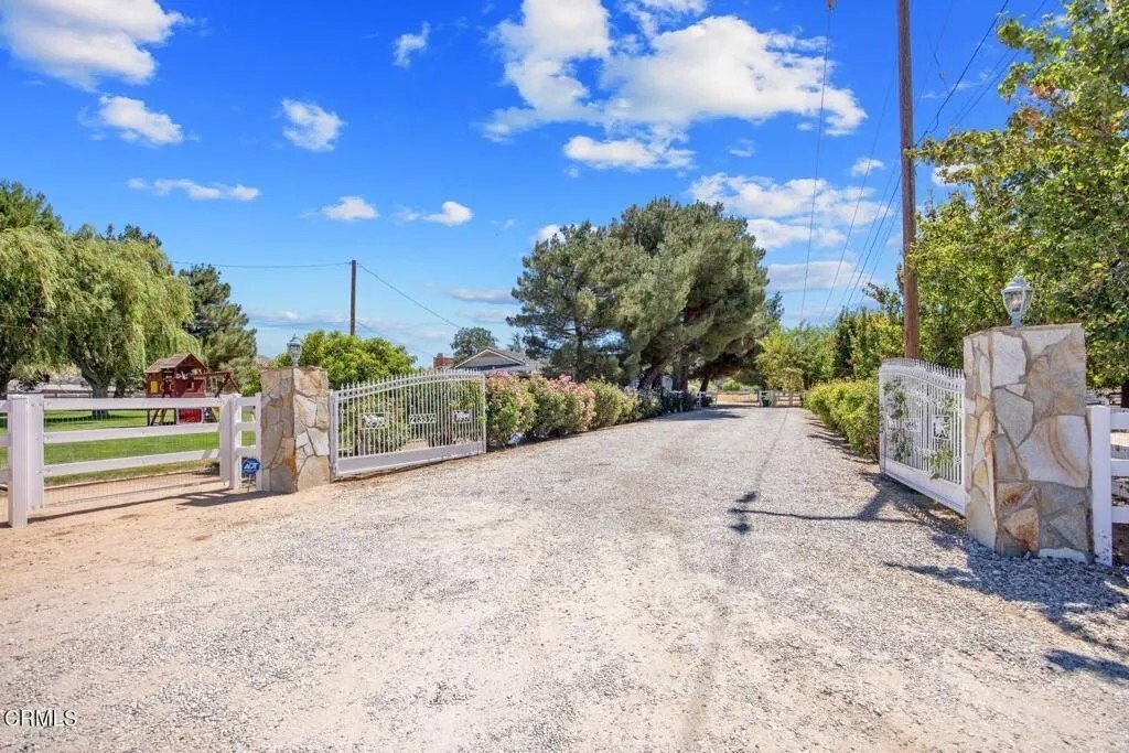 House in Acton, California, United States 3 - 18439935
