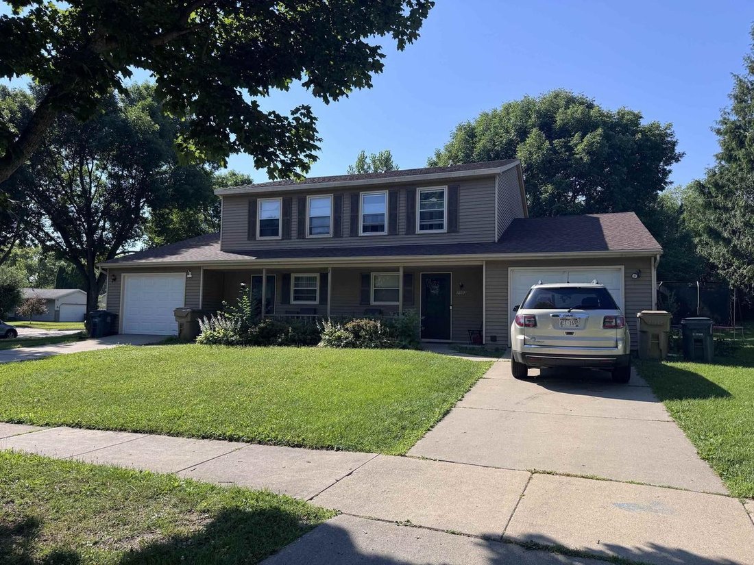 Fitchburg, Wisconsin, United States 1 - 18436614