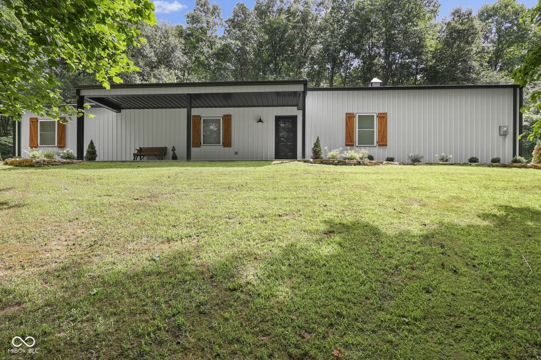 House in Bloomfield, Indiana, United States 3 - 18436361
