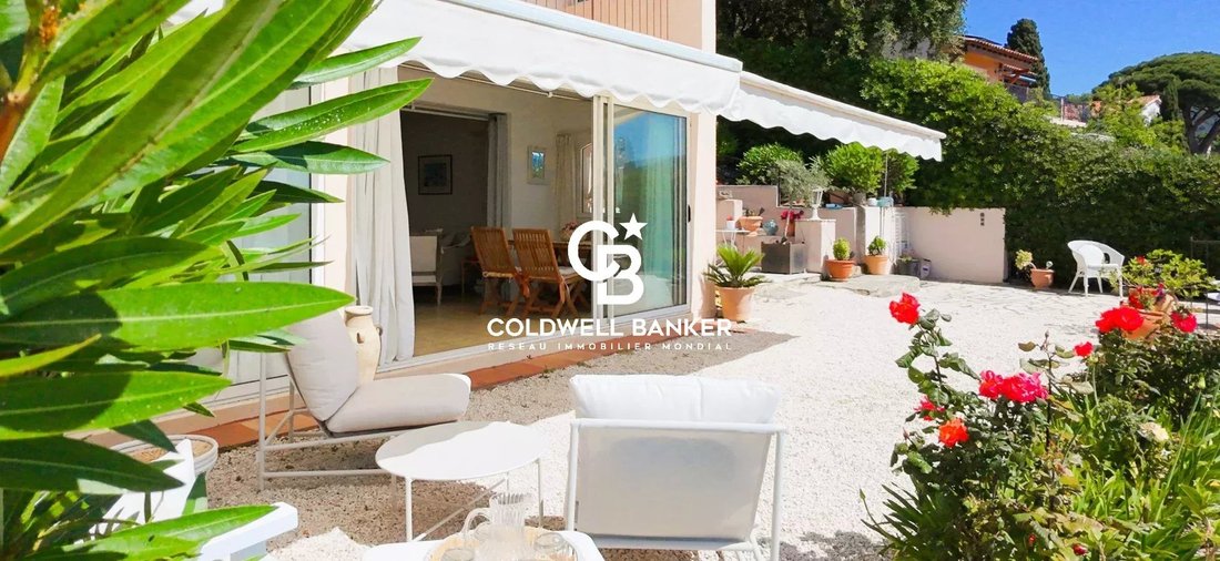 Apartment in Le Lavandou, Provence-Alpes-Côte d'Azur, France 2 - 18437998