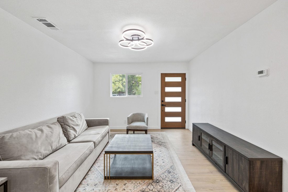 Apartment in Austin, Texas, United States 5 - 18437023