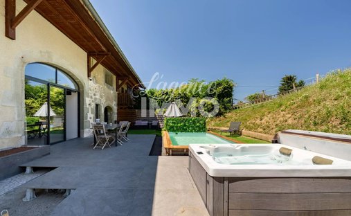 House in Bonlieu, Annecy, France 1