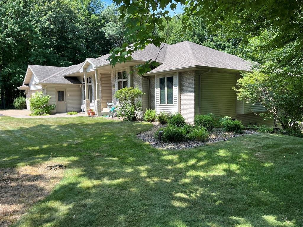 House in Chippewa Falls, Wisconsin, United States 2 - 18439047