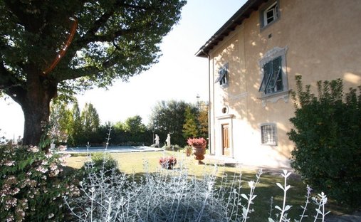 Villa in Historic Center, Lucca, Tuscany 1