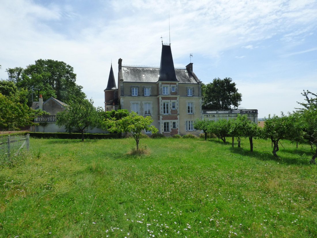 Castle in Provinces Jean Emond, Vendôme, France 2 - 17837119