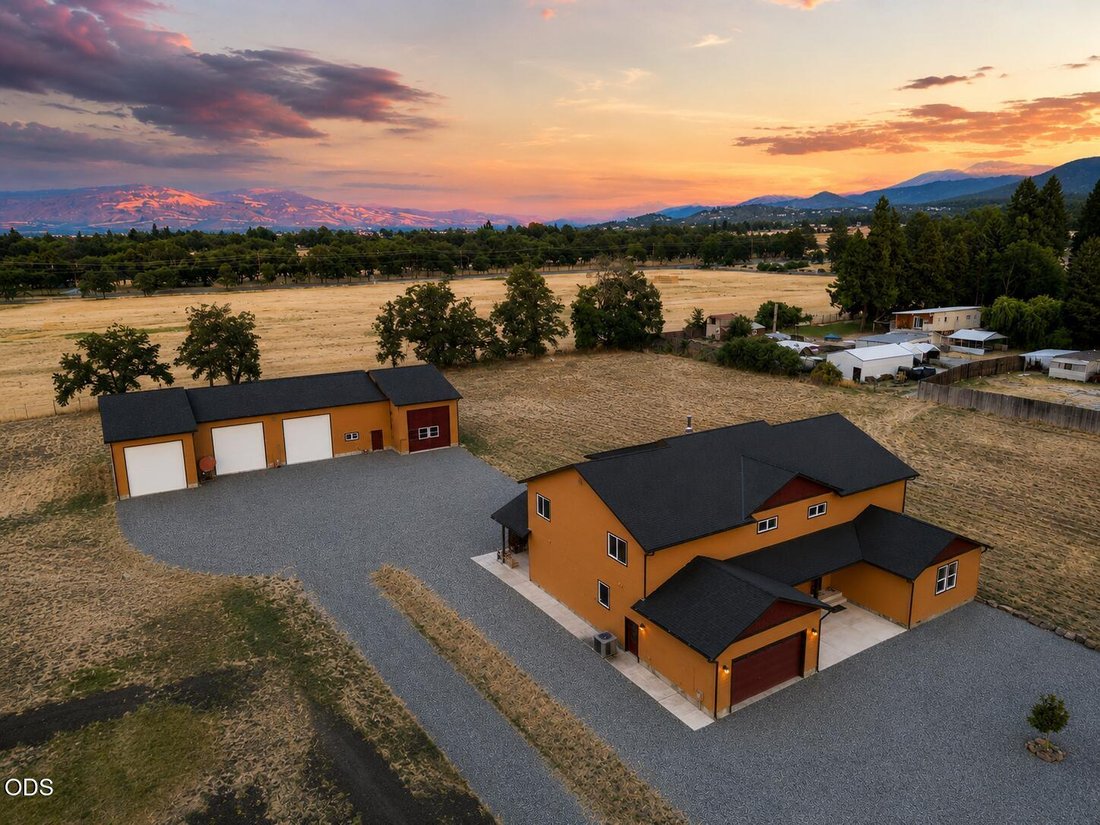 House in Medford, Oregon, United States 3 - 18439754
