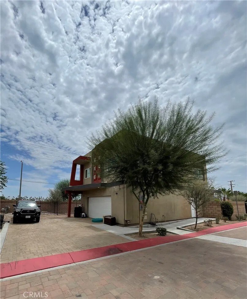 Palm Springs, California, United States 5 - 18439952