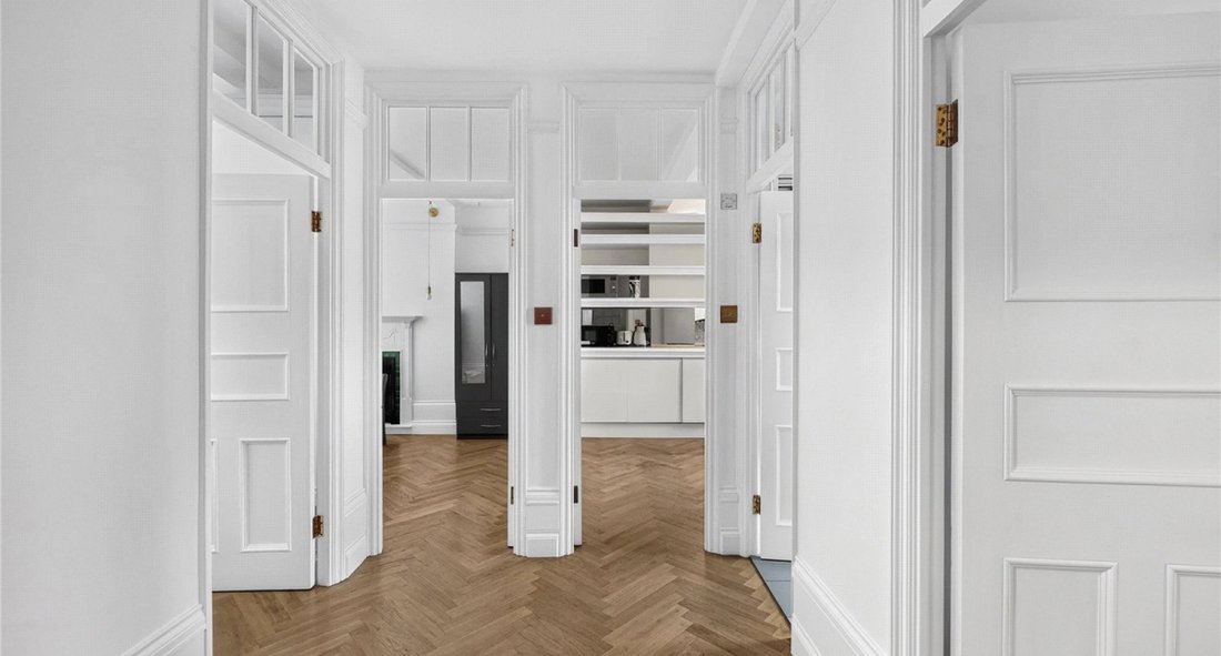 Apartment in Fitzrovia, Camden, England 5 - 18438987