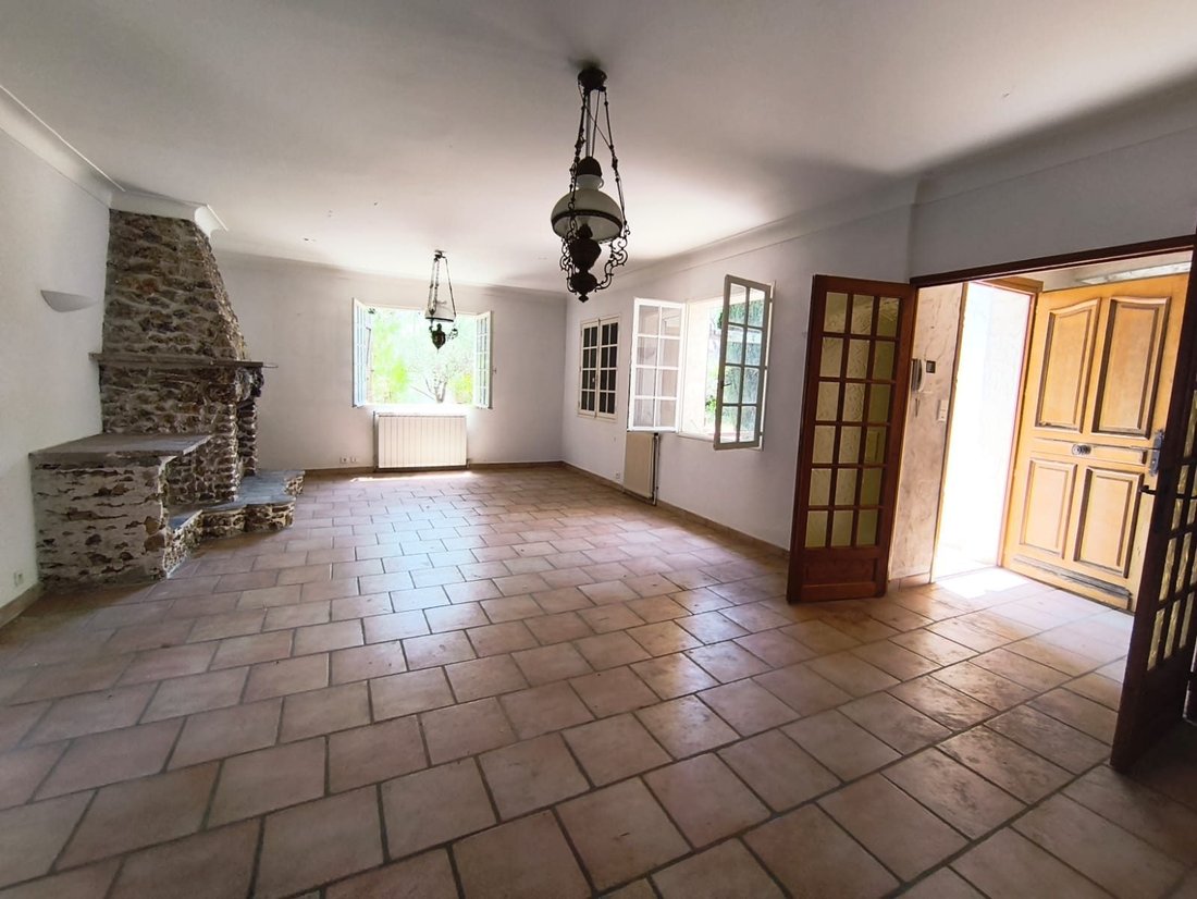 House in Le Dramont-Agay-Anthéor-Le Trayas, Saint-Raphaël, France 1 - 17378059