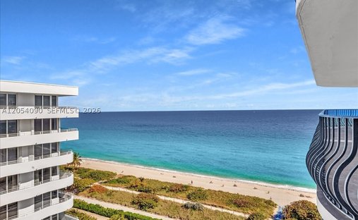 Condo in Bal Harbour, Florida, United States 1