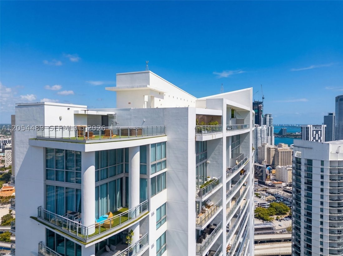 Condo in Miami, Florida, United States 3 - 18440056