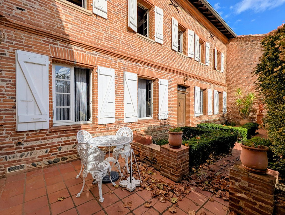Villa in Centre, Portet-sur-Garonne, France 1 - 18438339