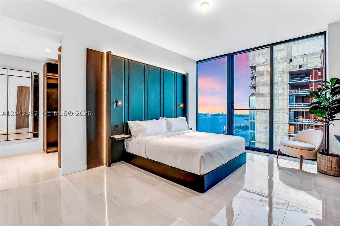Condo in Miami, Florida, United States 4 - 18440003