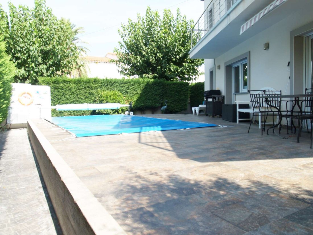 House in Empuriabrava, Catalonia, Spain 1 - 18439340