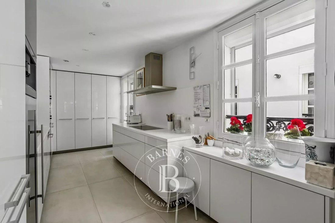 Apartment in Notre Dame des Champs, Paris 6e Arrondissement, Paris 3 - 18436165