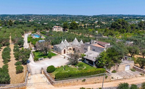 Estate in Ludovico Street - Corso Umberto I - Vittorio Emanuele Street, Ostuni, Apulia 1