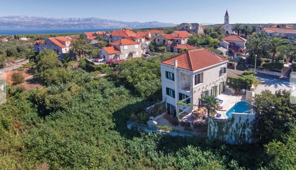 Villa in Mirca, Split-Dalmatia County, Croatia 1 - 18440973