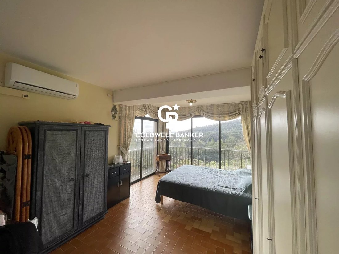 House in Le Lavandou, Provence-Alpes-Côte d'Azur, France 4 - 18438011