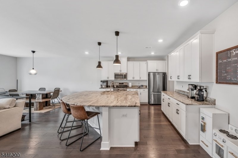 Condo in Morristown, New Jersey, United States 3 - 18440530