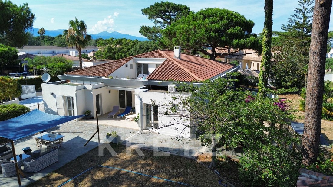 Villa in Est, Borgo, France 5 - 18441096