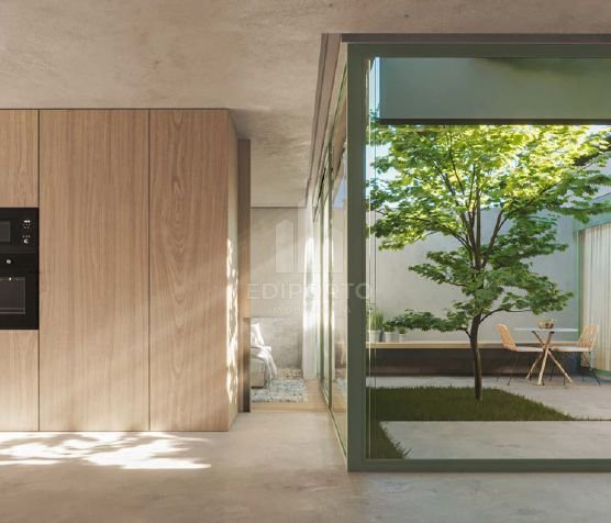 Apartment in Lordelo do Ouro e Massarelos, Porto District, Portugal 1 - 18437065