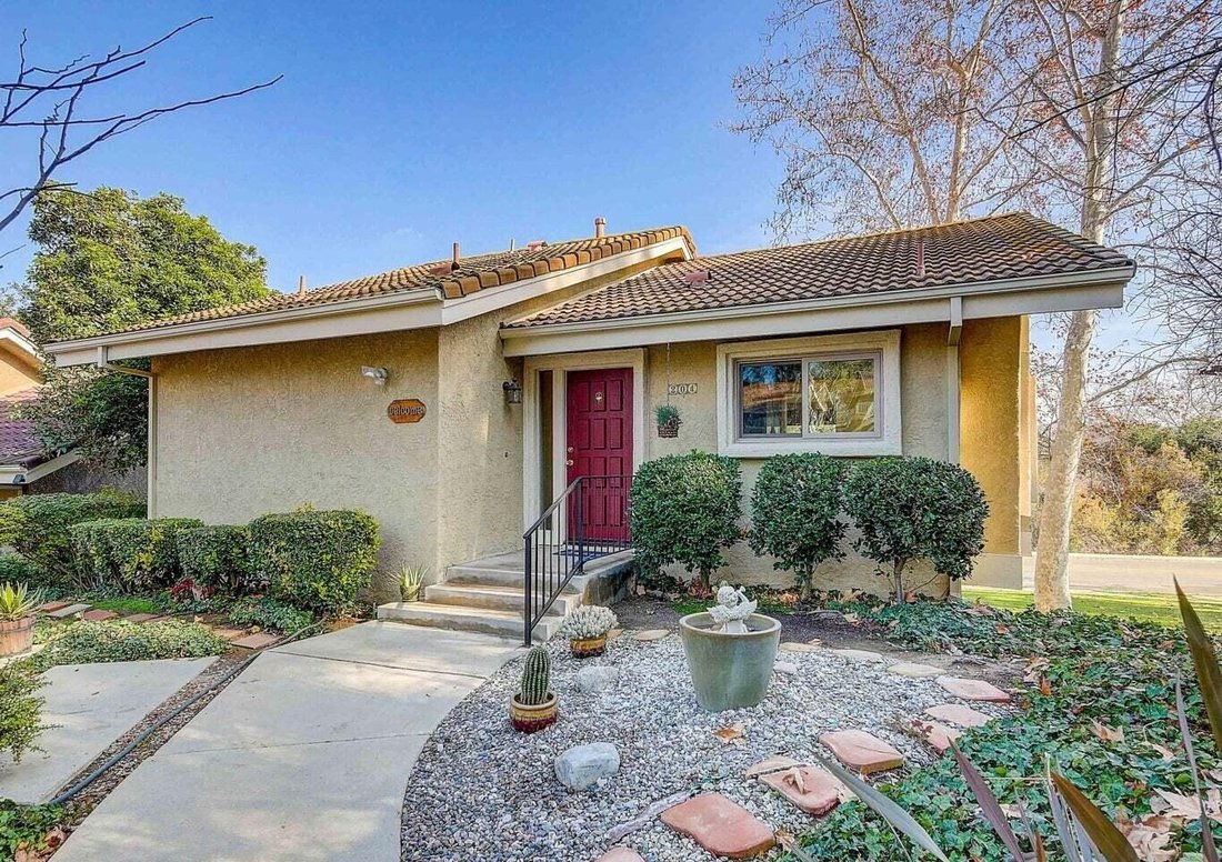 House in Oak Park, California, United States 1 - 18440894