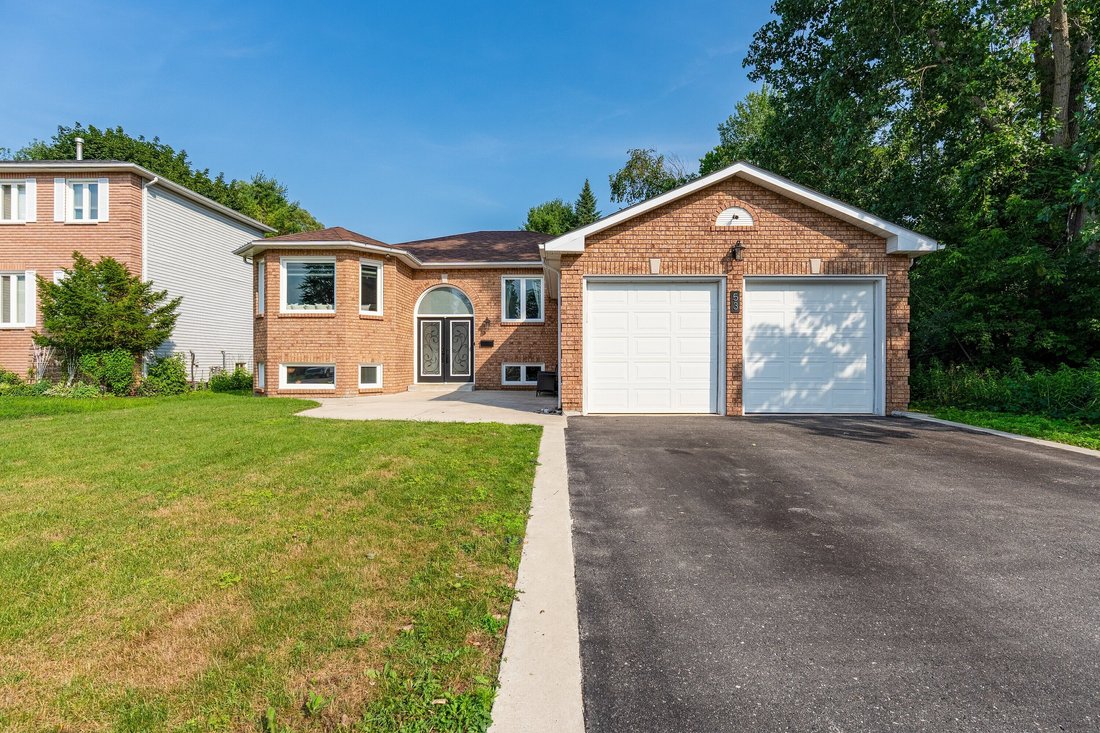 House in Wasaga Beach, Ontario, Canada 1 - 18438137