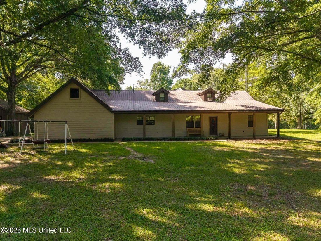 House in Bentonia, Mississippi, United States 2 - 18439378