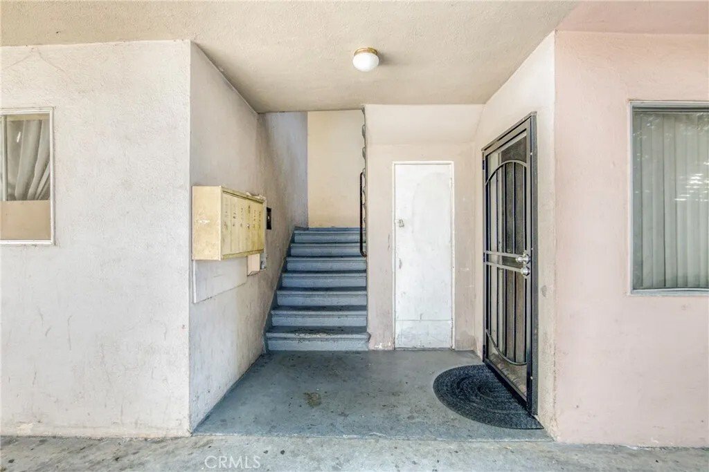Los Angeles, California, United States 5 - 18442946