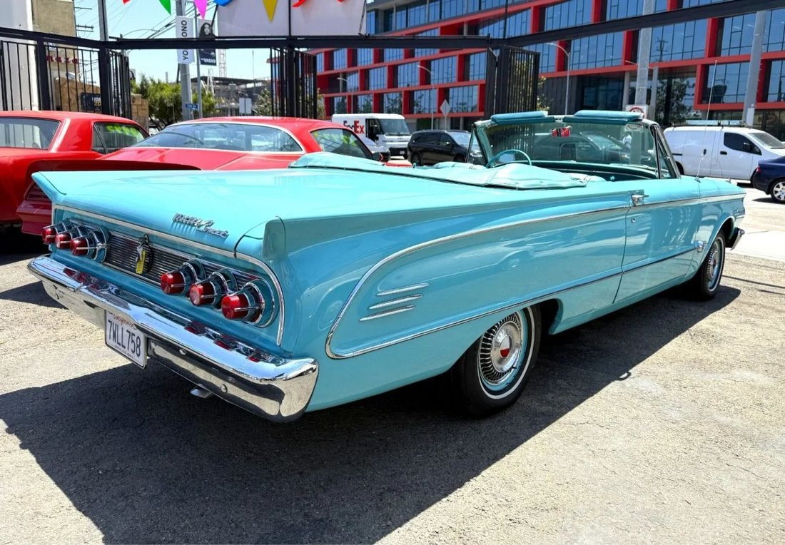 Cabriolet in Los Angeles, CA, United States 2 - 18434978