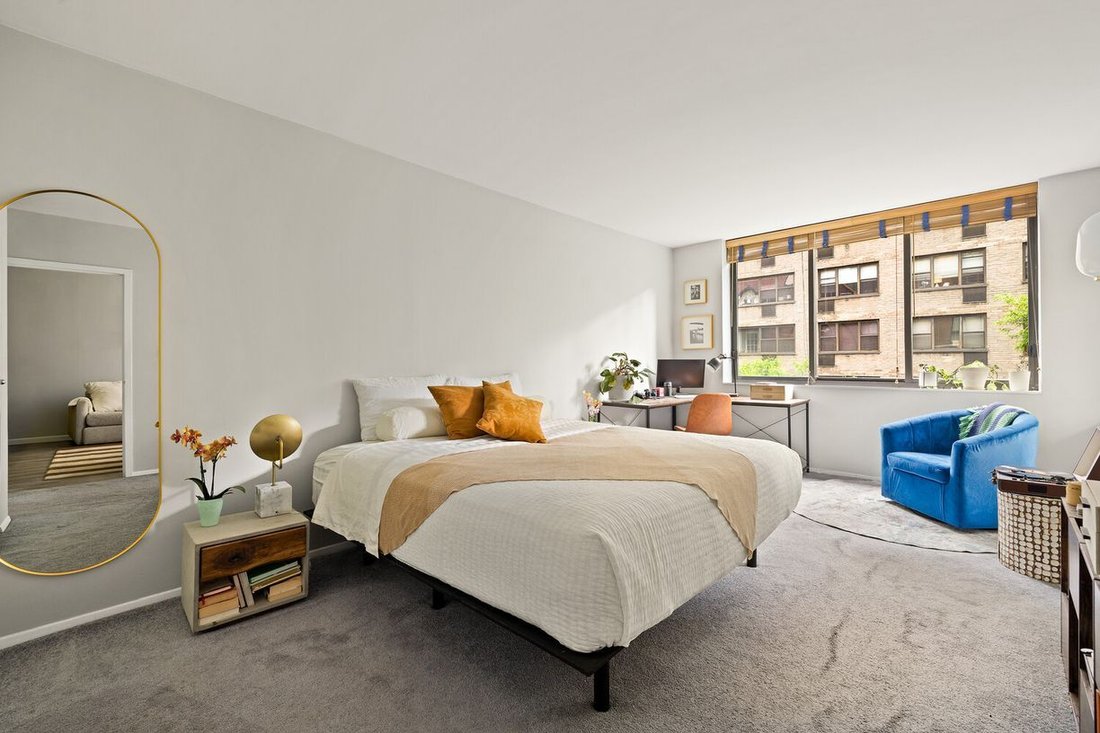 Co Op in New York, New York, United States 3 - 17959816