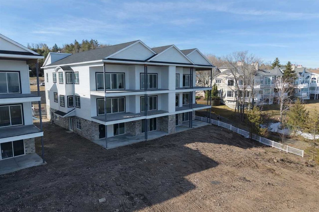 House in Petoskey, Michigan, United States 4 - 18442559