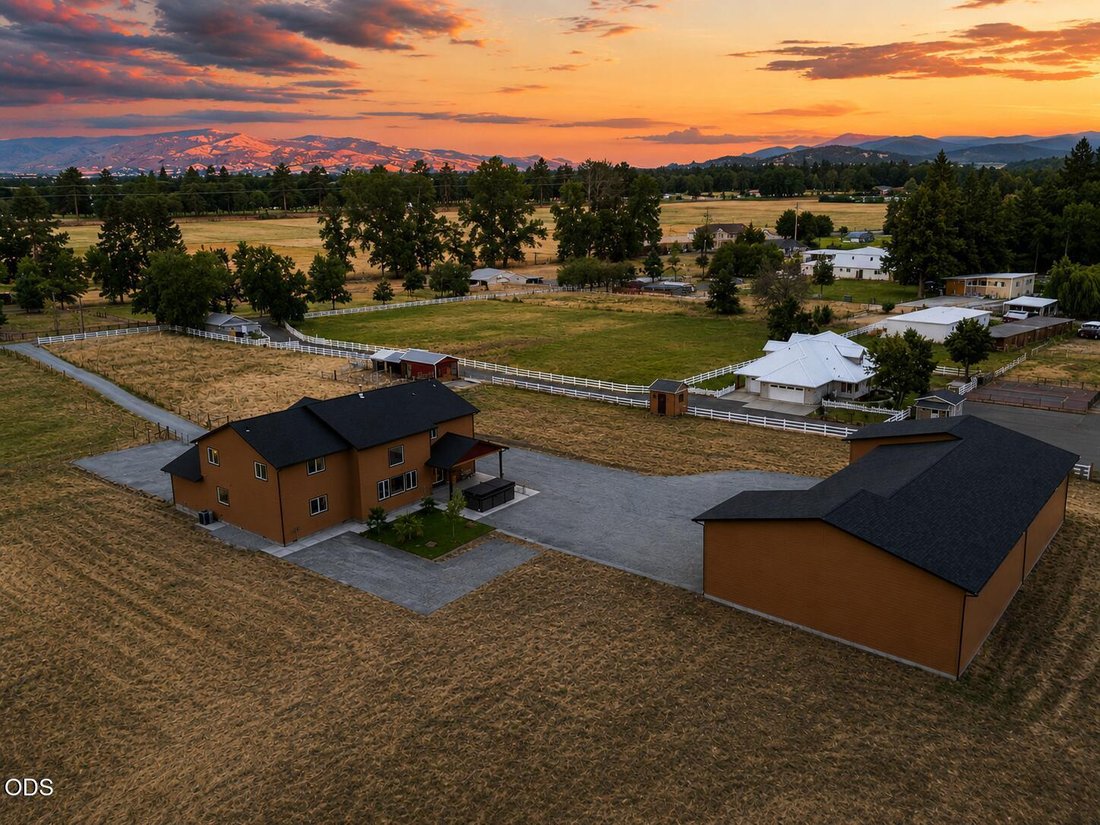 House in Medford, Oregon, United States 5 - 18439754