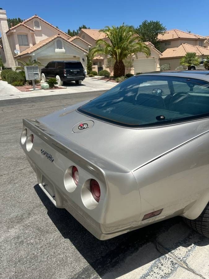 Coupe in Glendale, United States 3 - 18442402