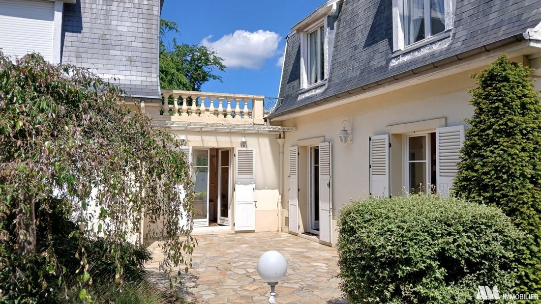 House in Le Vésinet, Ile-de-France, France 3 - 18436879