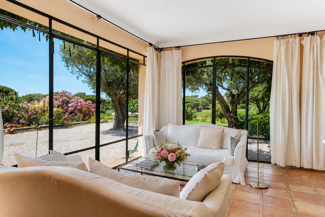 House in Zone Est Diffuse, Saint-Tropez, France 2 - 18438235