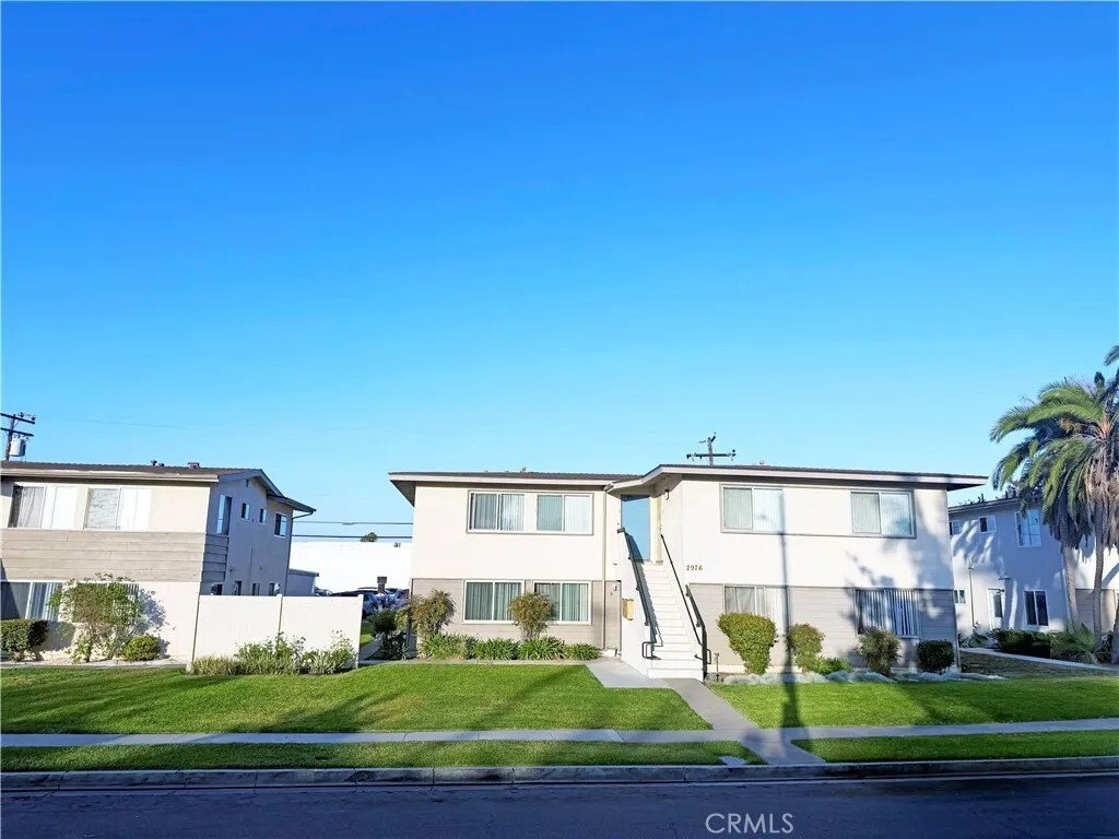 Costa Mesa, California, United States 4 - 18442911