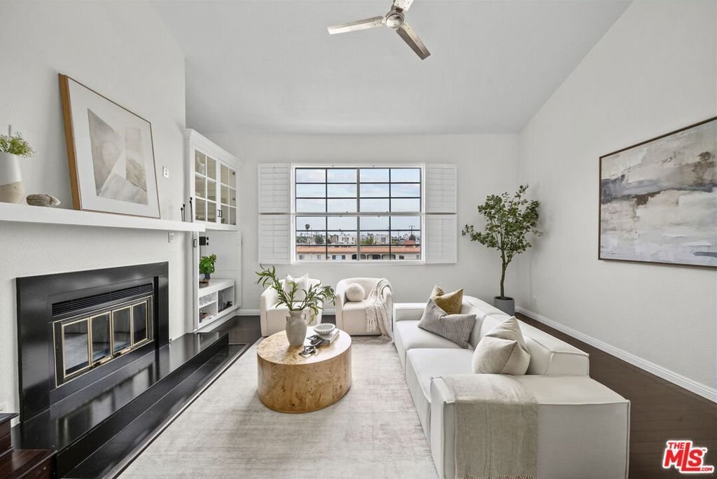 Condo in Los Angeles, California, United States 4 - 18433601