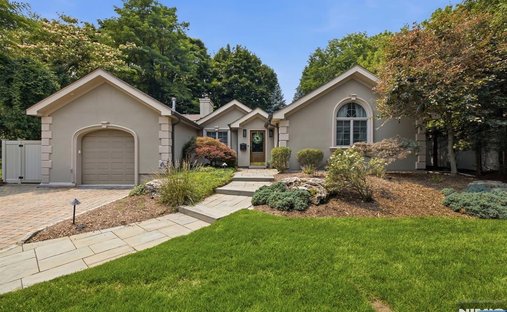 House in Hillsdale, New Jersey, United States 1