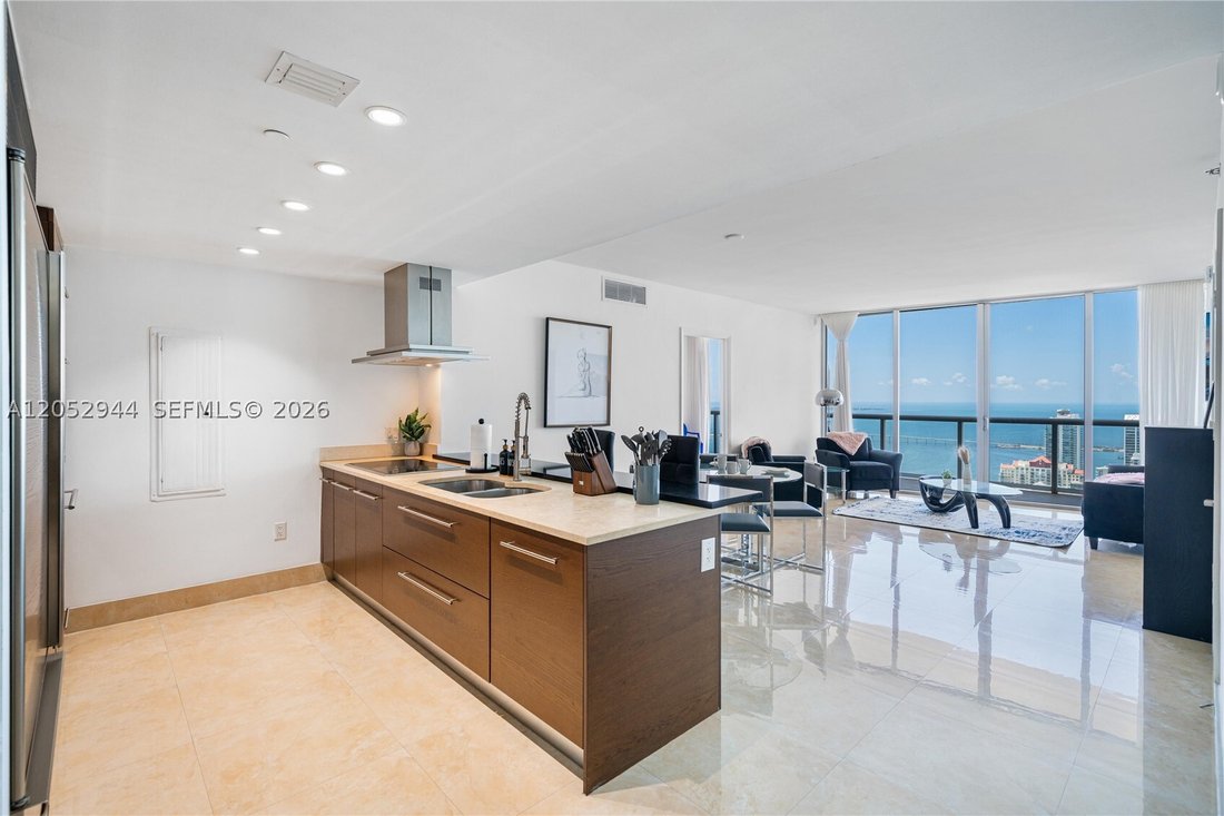 Condo in Miami, Florida, United States 4 - 18440057