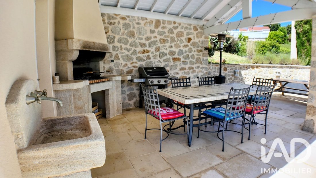 House in Monistrol-sur-Loire, Auvergne-Rhône-Alpes, France 4 - 18438584