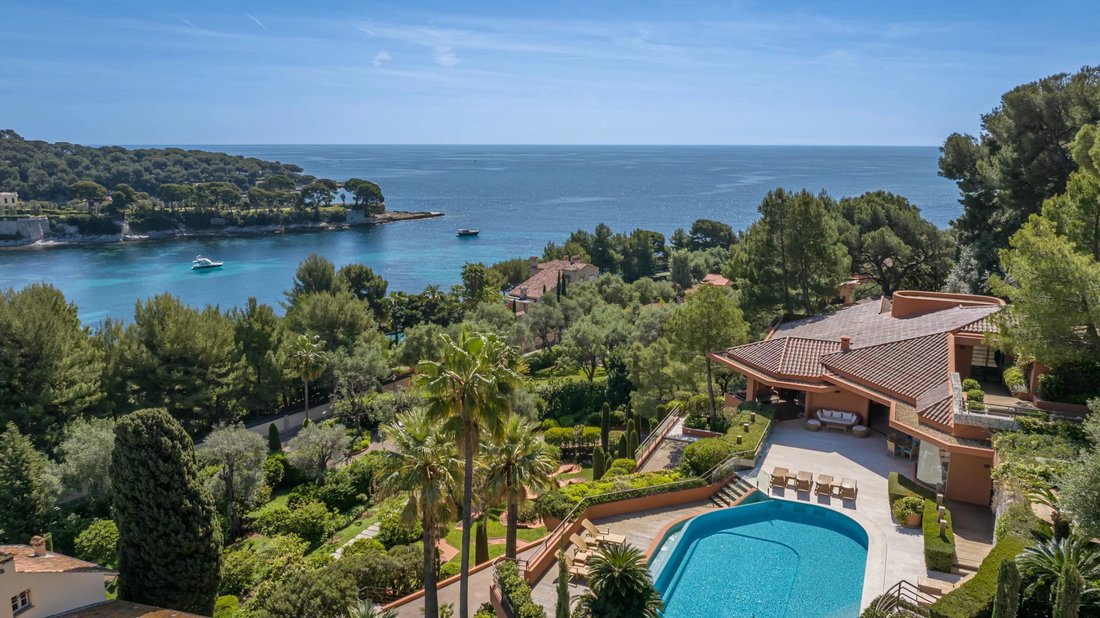 Villa in Saint-Jean-Cap-Ferrat, Provence-Alpes-Côte d'Azur, France 1 - 18434776