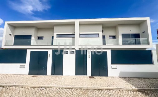 Townhouse in Sao Domingos de Rana, Lisbon, Portugal 1