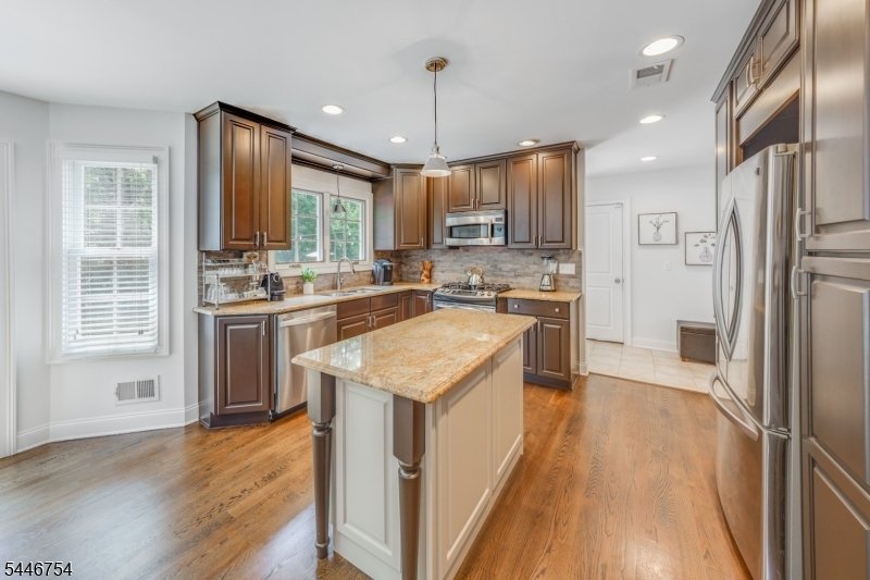 House in Berkeley Heights, New Jersey, United States 4 - 18440562