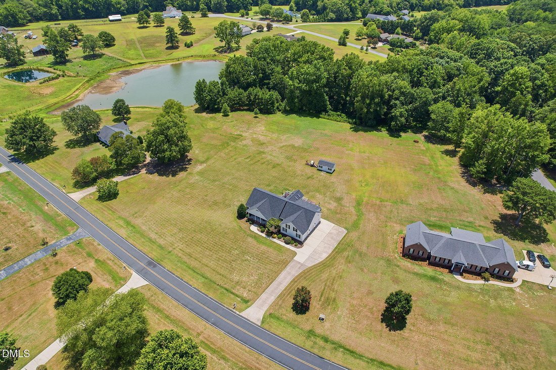 House in Angier, North Carolina, United States 1 - 18440109